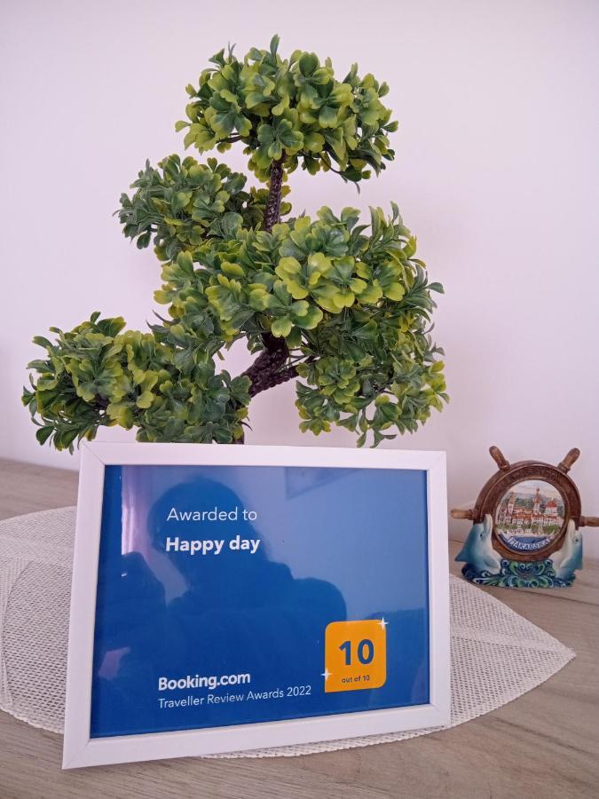 Guest House Happy Day Слуни Екстериор снимка