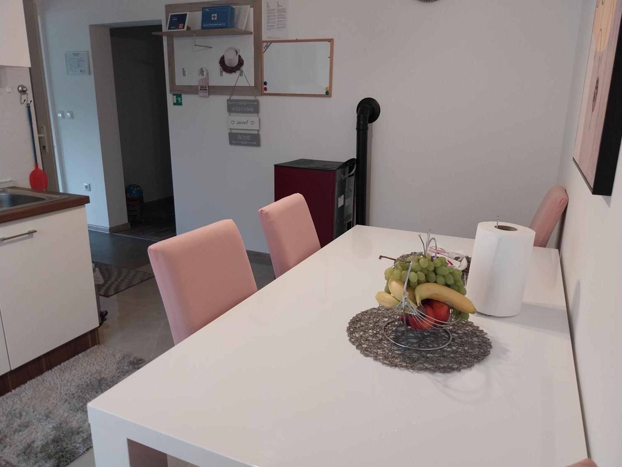 Guest House Happy Day Слуни Екстериор снимка