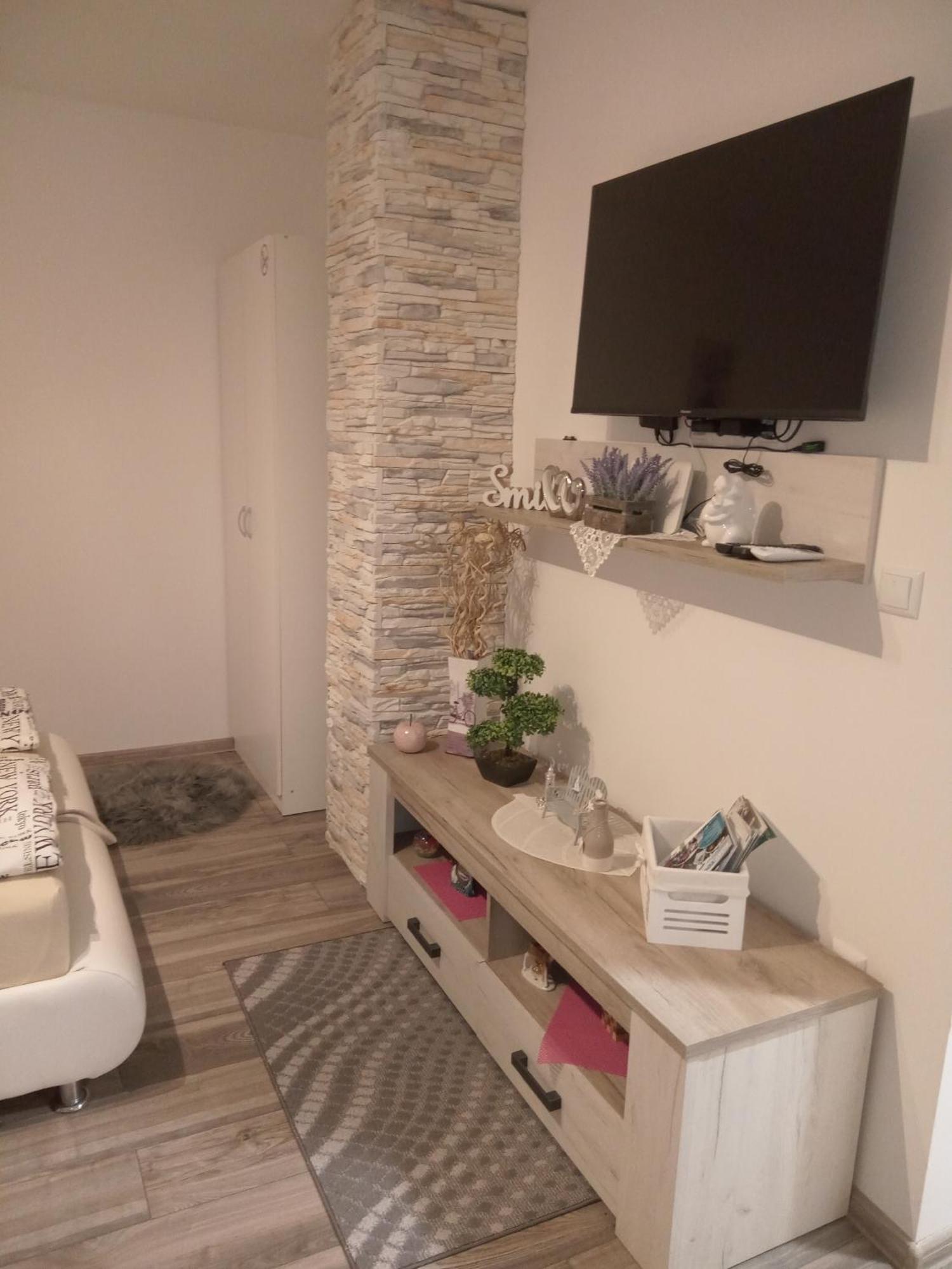 Guest House Happy Day Слуни Екстериор снимка