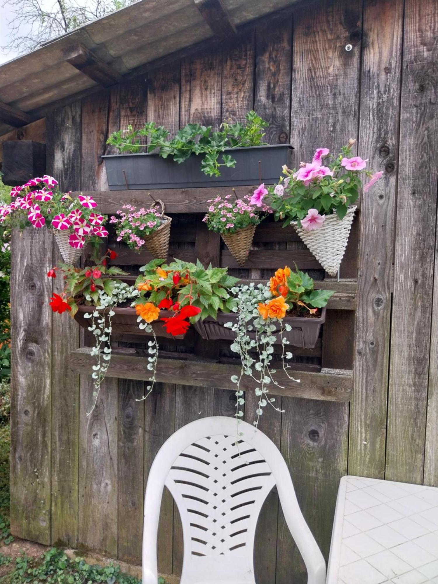 Guest House Happy Day Слуни Екстериор снимка