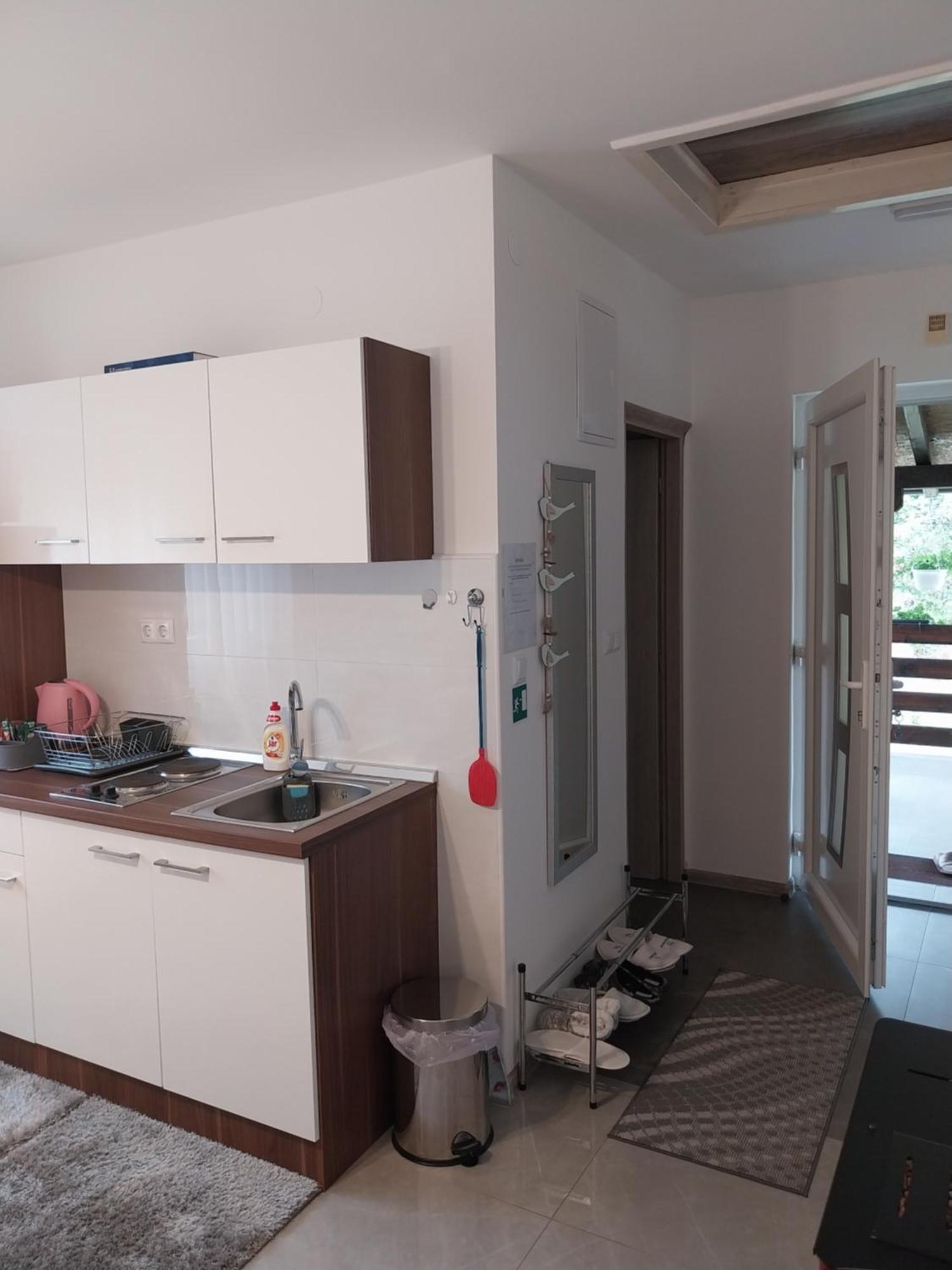 Guest House Happy Day Слуни Екстериор снимка