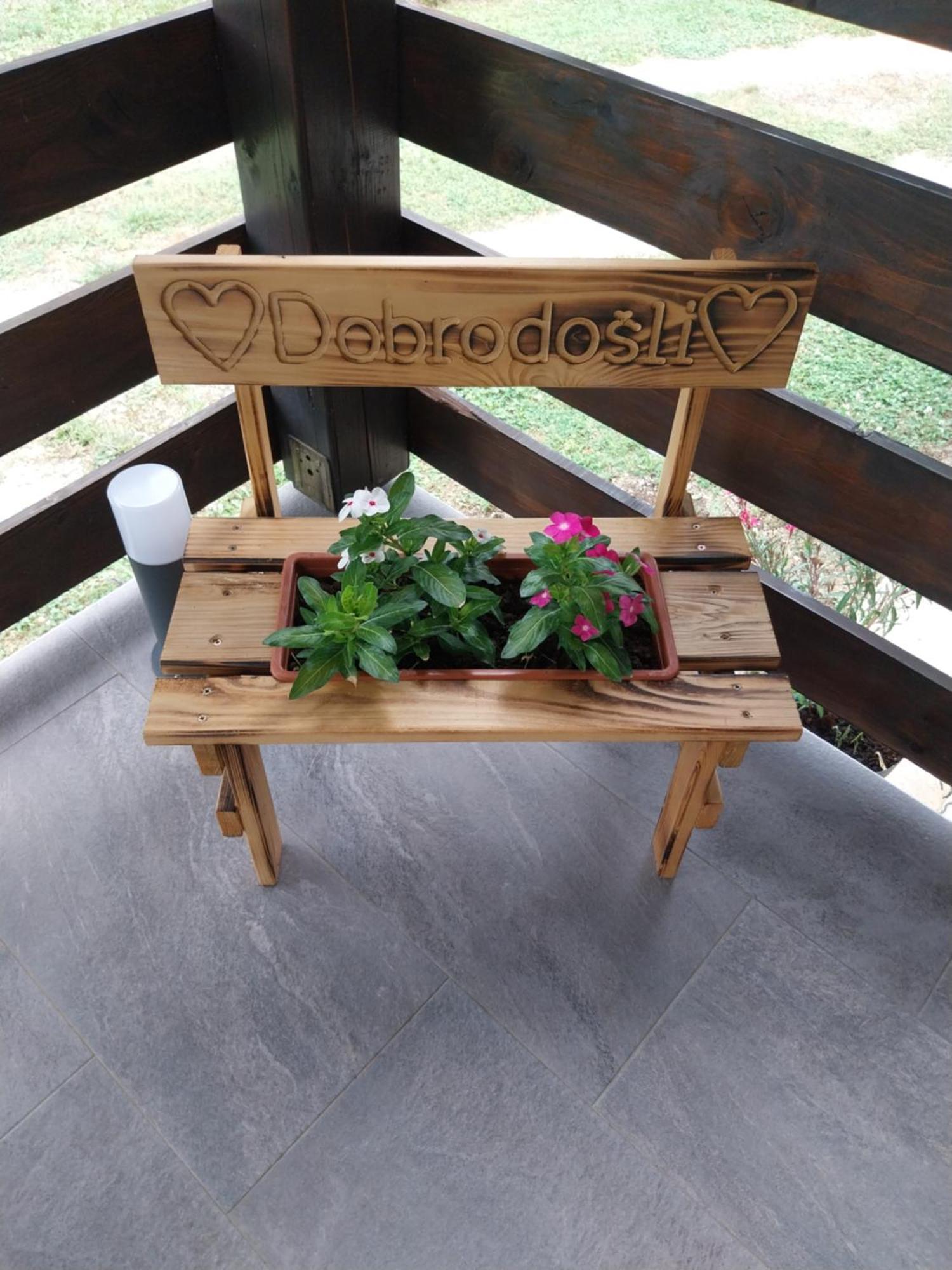 Guest House Happy Day Слуни Екстериор снимка
